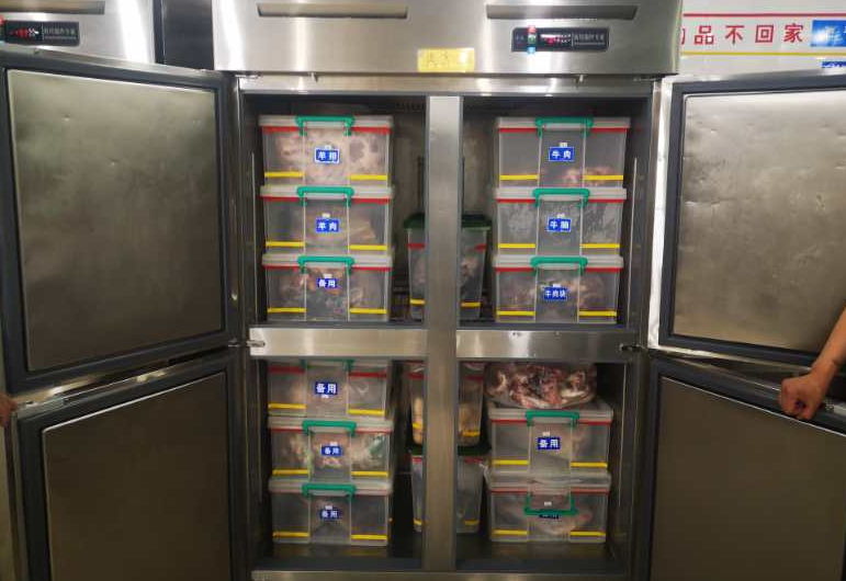 住管中心食堂标准化专班考察学习，推动餐饮管理水平全面提升