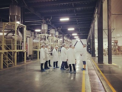 四川赞巴蜀食品 以极致性价比撬动美蛙鱼底料市场